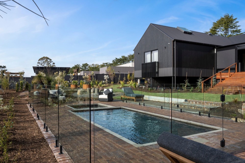 Plungie precast concrete pool finished in Perle Noire ecoFinish